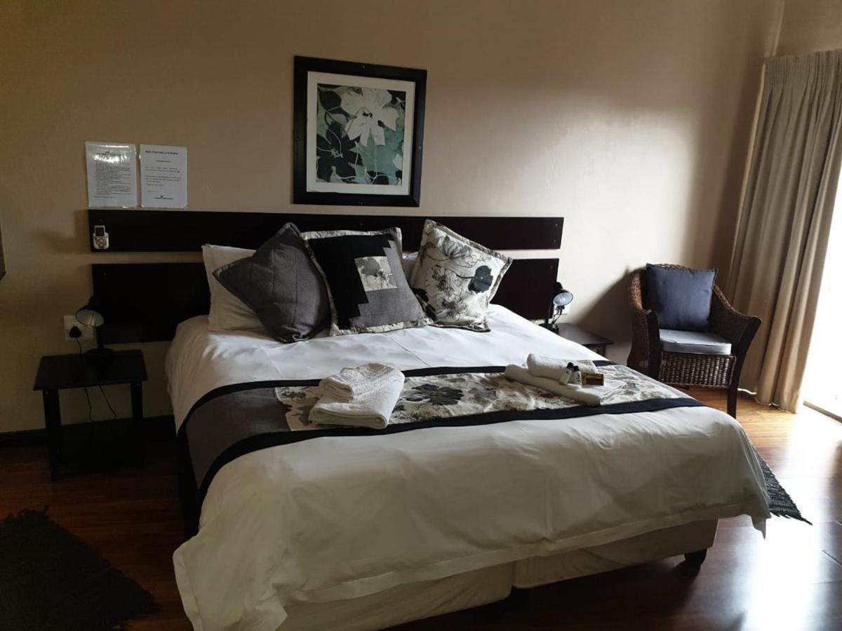 Tsessebe Guesthouse Bloemfontein Bagian luar foto
