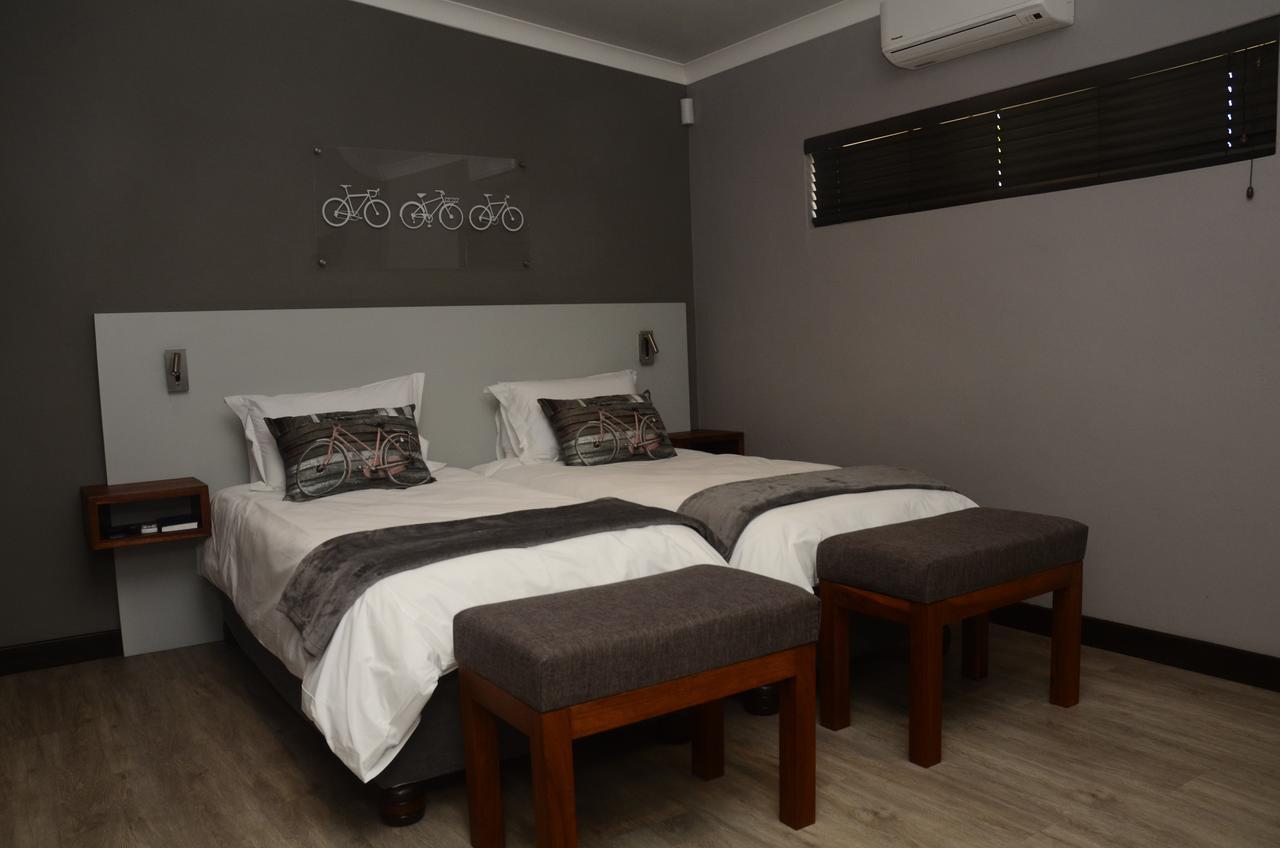 Tsessebe Guesthouse Bloemfontein Bagian luar foto