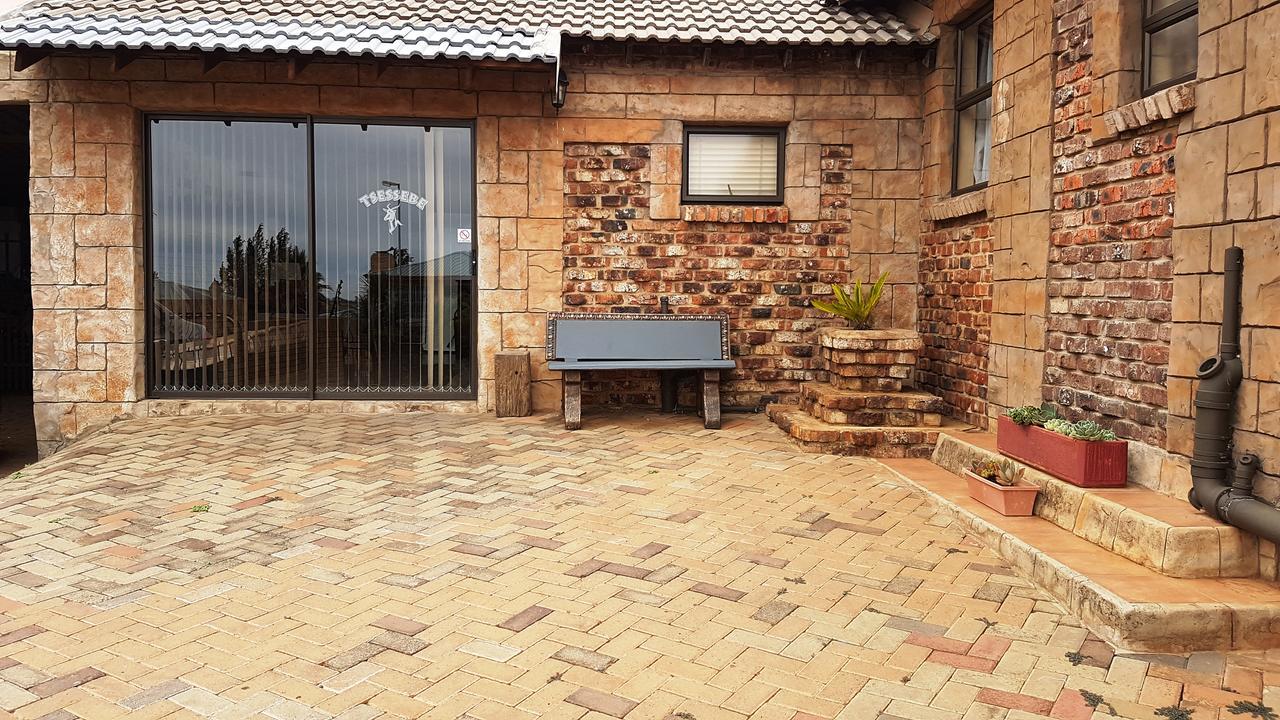 Tsessebe Guesthouse Bloemfontein Bagian luar foto